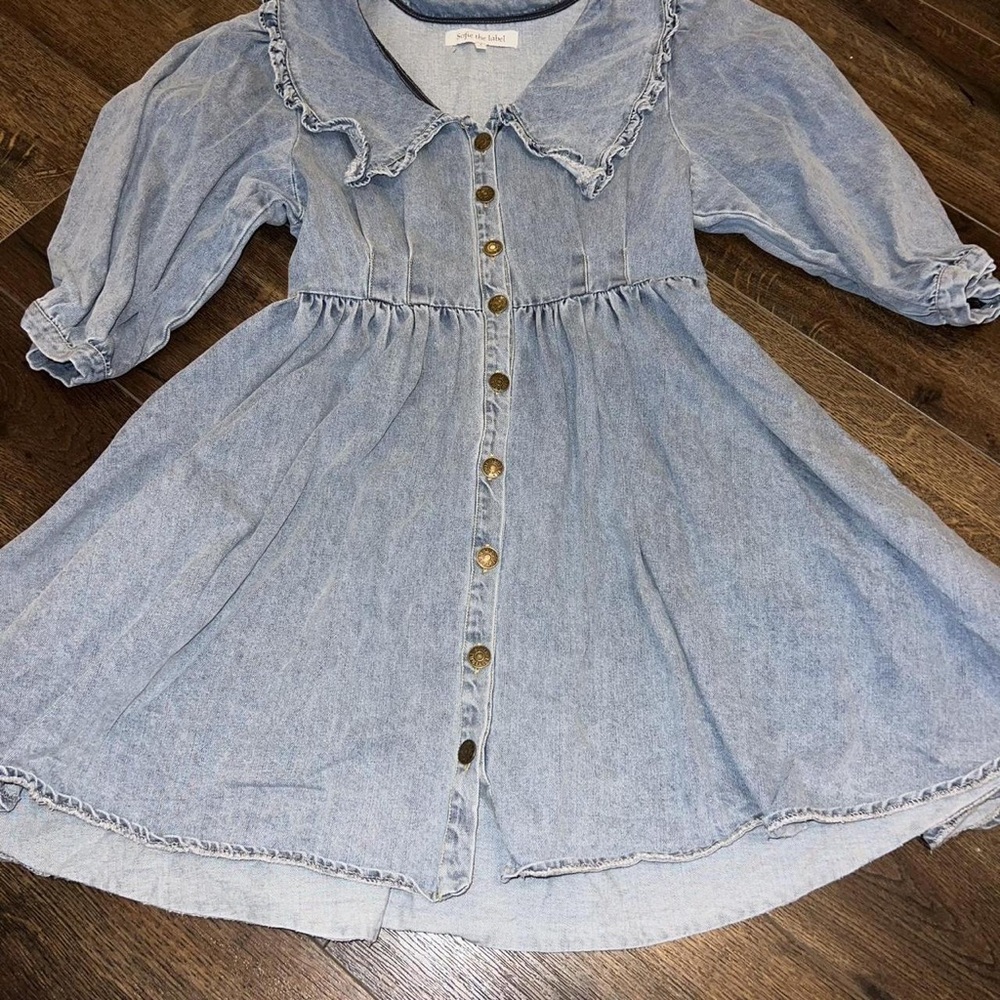 Light Blue Denim Button-Front Long Sleeve Dress with Ruffled Collar